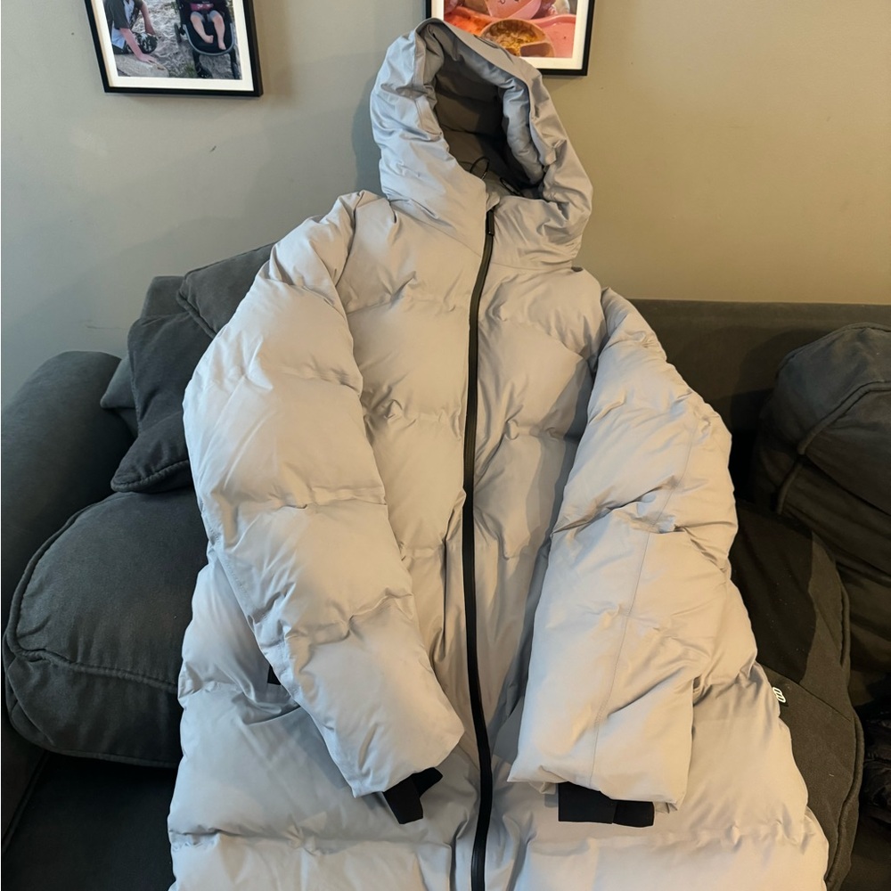 Aritzia Superpuff O2 Size L